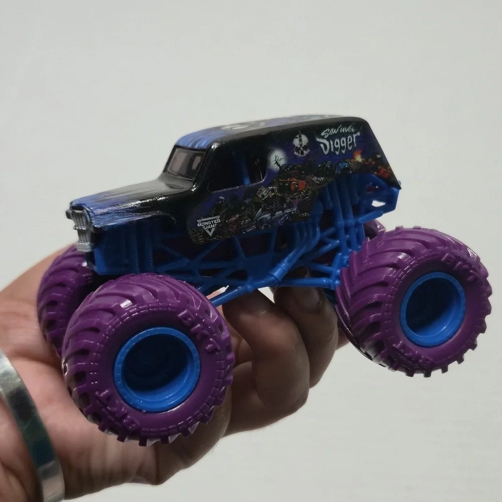 Monster Jam Lot of 4 Son-Uva Digger Whiplash Calavera Diecast 1:64 Truck Toy